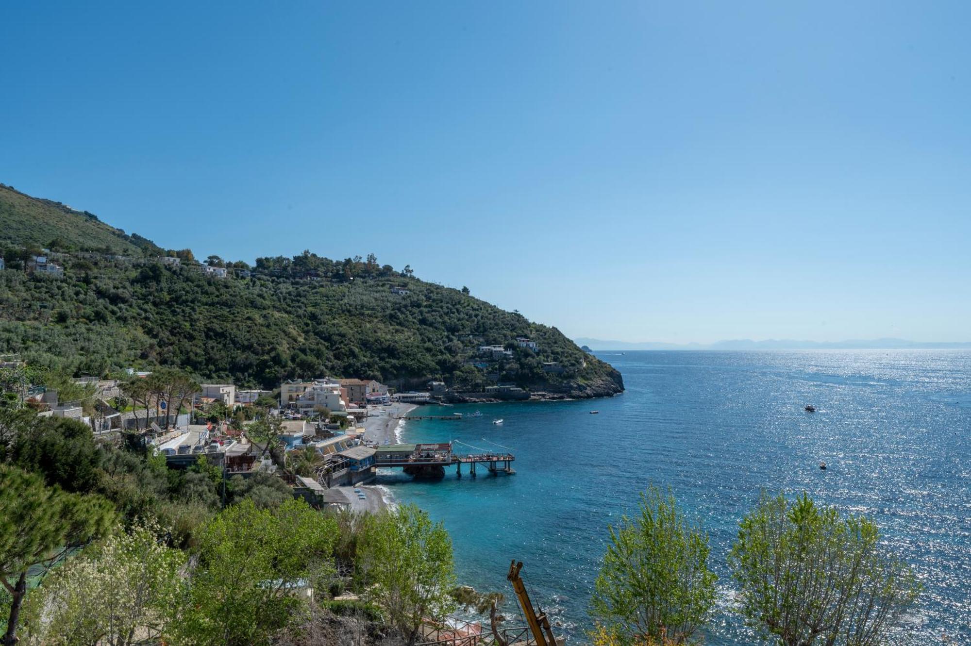 Camping Villaggio Nettuno Nerano Exterior photo
